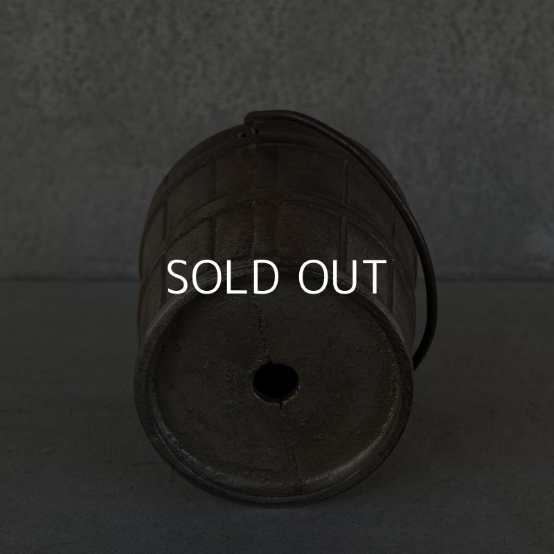 画像6: VINTAGE ANTIQUE WHITE CITY PUZZLE SAVINGS BANK ヴィンテージ アンティーク コインバンク 貯金箱 アメリカ / コレクタブル オブジェ バケツ 鋳物