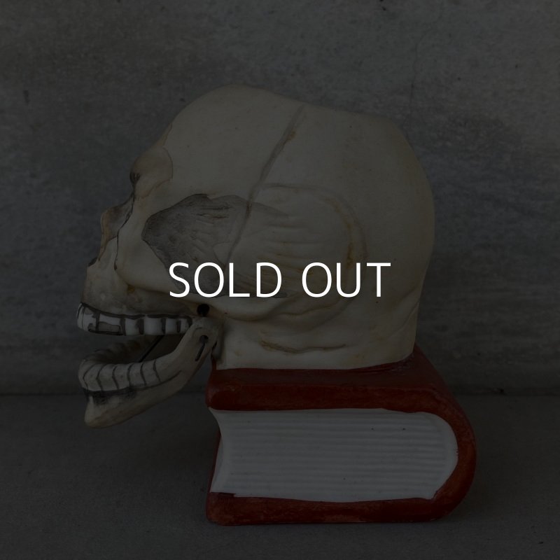 画像5: VINTAGE SKULL ON BOOK  CANDLE HOLDER ヴィンテージ スカル キャンドルホルダー / 陶器 日本製 輸出用 顎 スカルオンブック