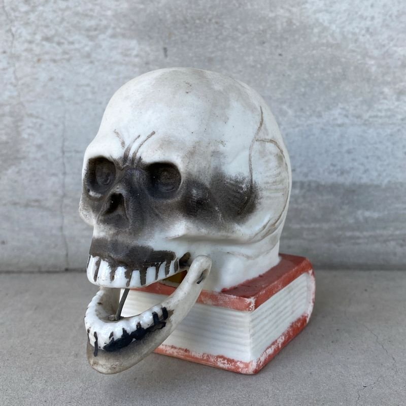 画像1: VINTAGE SKULL ヴィンテージ ドクロ キャンドルホルダー / スカルオンブック 陶器 骸骨 日本製 JAPAN