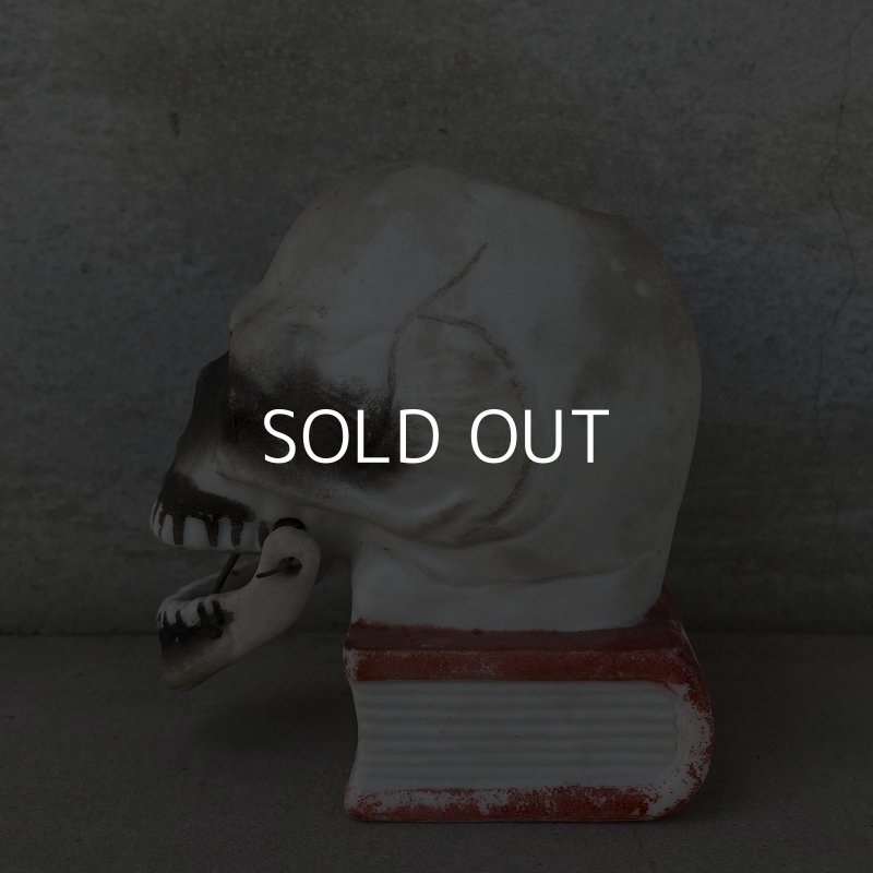 画像5: VINTAGE ANTIQUE SKULL CANDLE HOLDER ヴィンテージ アンティーク ドクロ キャンドルホルダー / オブジェ コレクタブル スカルオンブック 陶器 骸骨 日本製 輸出用 JAPAN