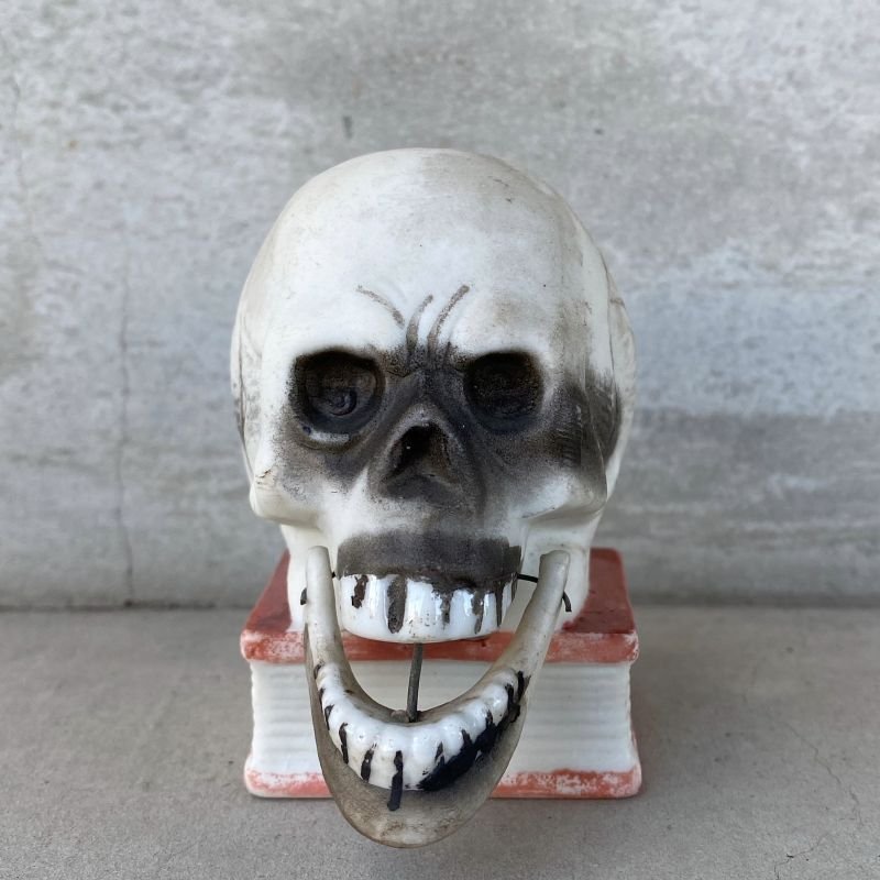 画像2: VINTAGE SKULL ヴィンテージ ドクロ キャンドルホルダー / スカルオンブック 陶器 骸骨 日本製 JAPAN