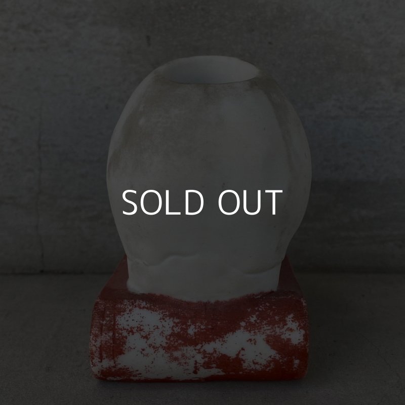 画像3: VINTAGE ANTIQUE SKULL CANDLE HOLDER ヴィンテージ アンティーク ドクロ キャンドルホルダー / オブジェ コレクタブル スカルオンブック 陶器 骸骨 日本製 輸出用 JAPAN