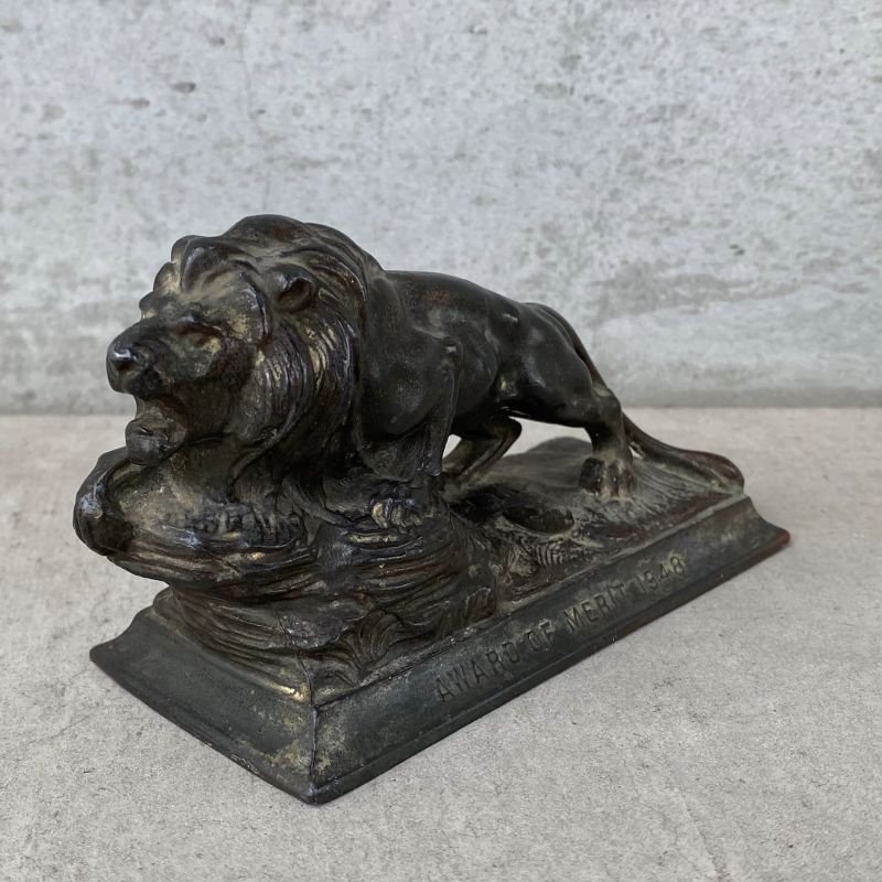 画像1: VINTAGE AWARD OF MERIT 1948 LION ヴィンテージ ライオン アメリカ / オブジェ ペーパーウェイト コレクタブル 置物