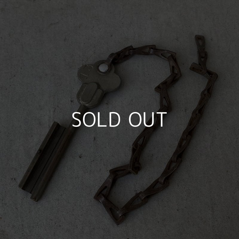 画像8: VINTAGE ANTIQUE CHICAGO WATCH CLOCK STATION ヴィンテージ アンティーク 鍵入れ アメリカ / インダストリアル コレクタブル 収納 鋳物