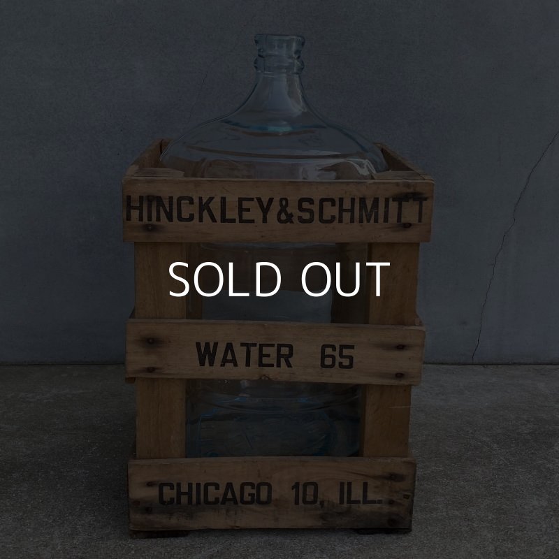 画像2: VINTAGE HINCKLEY&SCHMITT WATER BOTTLE ヴィンテージ ウォーターボトル アメリカ / 木箱 ガラスボトル 瓶 店舗 什器 USA