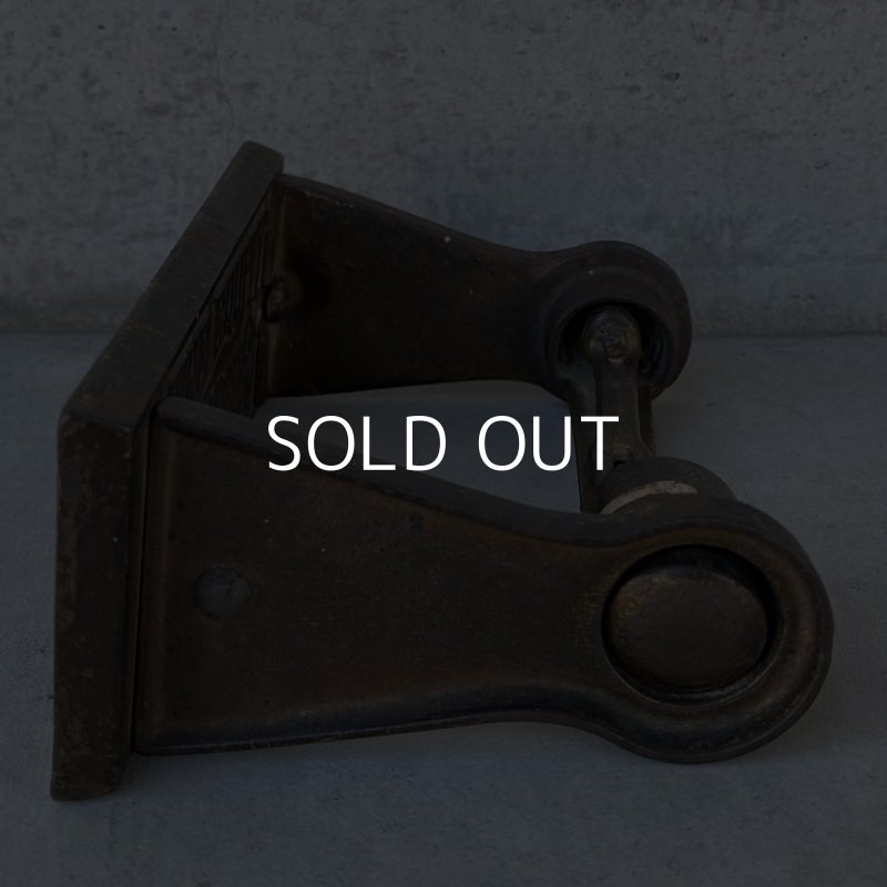 画像4: VINTAGE ANTIQUE THE EQUITY A.P.W.PAPER CO. TOILET PAPER HOLDER ヴィンテージ アンティーク トイレットペーパーホルダー アメリカ / キャストアイアン トイレ用品 店舗什器