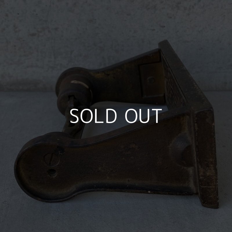 画像5: VINTAGE ANTIQUE THE EQUITY A.P.W.PAPER CO. TOILET PAPER HOLDER ヴィンテージ アンティーク トイレットペーパーホルダー アメリカ / キャストアイアン トイレ用品 店舗什器