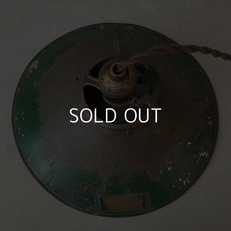 画像4: VINTAGE ANTIQUE MIRROR SHADE LAMP AMERICAN REFLECTOR AND LIGHTING CO. ヴィンテージ ミラーシェード リフレクター ランプ アメリカ / インダストリアル コレクタブル ペンダントライト シーリングランプ 吊り下げランプ 天井照明