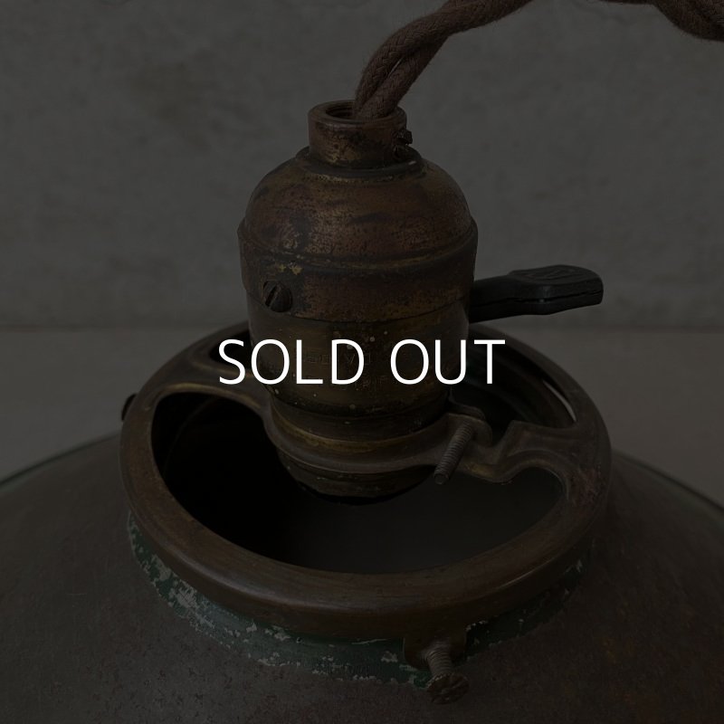 画像5: VINTAGE ANTIQUE MIRROR SHADE LAMP AMERICAN REFLECTOR AND LIGHTING CO. ヴィンテージ ミラーシェード リフレクター ランプ アメリカ / インダストリアル コレクタブル ペンダントライト シーリングランプ 吊り下げランプ 天井照明