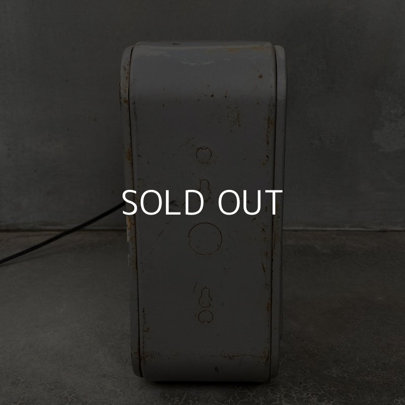 画像3: VINTAGE ANTIQUE EXIT SIGN LAMP ヴィンテージ アンティーク サインランプ アメリカ / インダストリアル ライト 出口 非常口 電飾看板 誘導サイン 店舗什器 USA