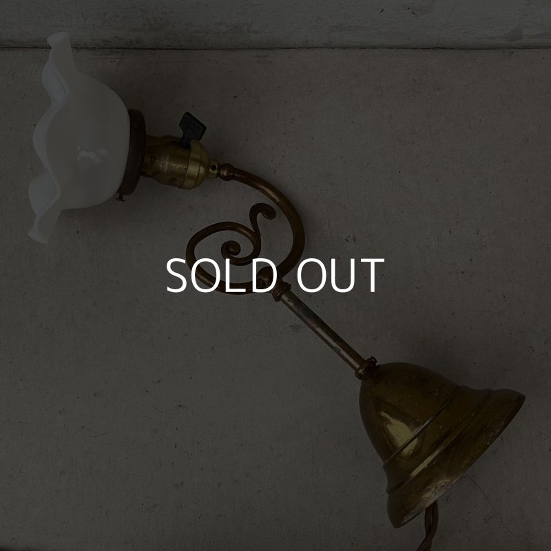 画像3: VINTAGE ANTIQUE LAMP LIGHT WALL LAMP ヴィンテージ アンティーク ライト ウォールランプ ブラケットランプ 照明 アメリカ / 壁付けランプ ミルクガラスシェード 店舗什器 USA (1)