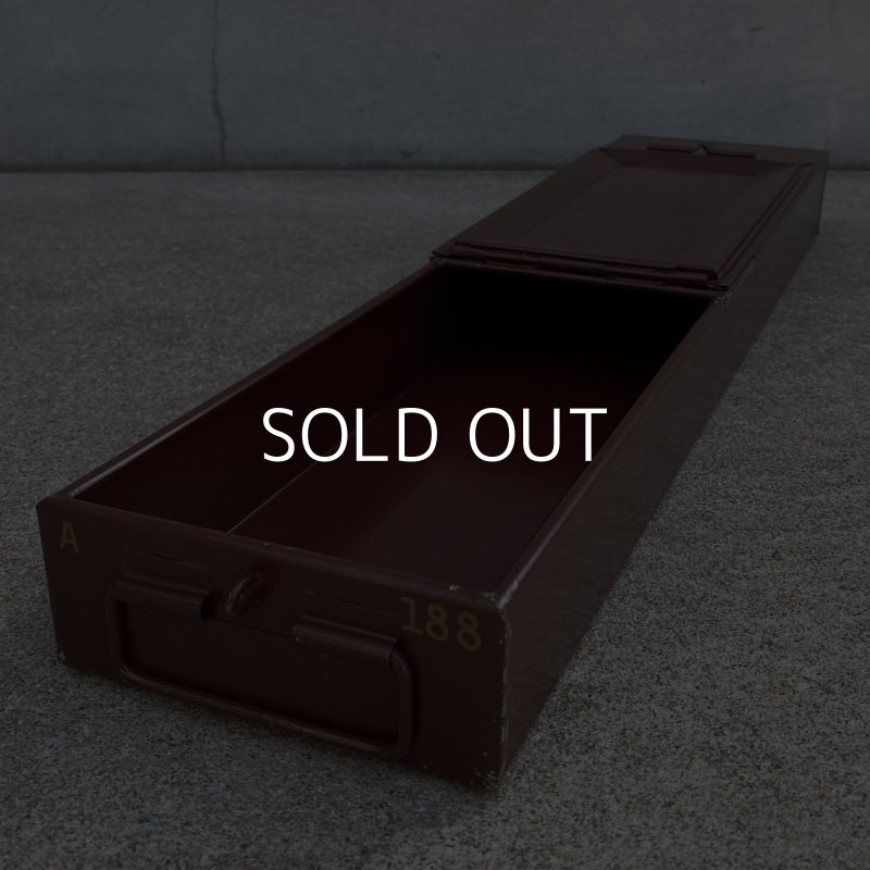 画像9: VINTAGE ANTIQUE SAFETYBOX ヴィンテージ アンティーク セイフティボックス アメリカ / インテリア ディスプレイ ボルドー ケース 貸金庫 収納 小物入れ 箱 店舗什器 USA (1)