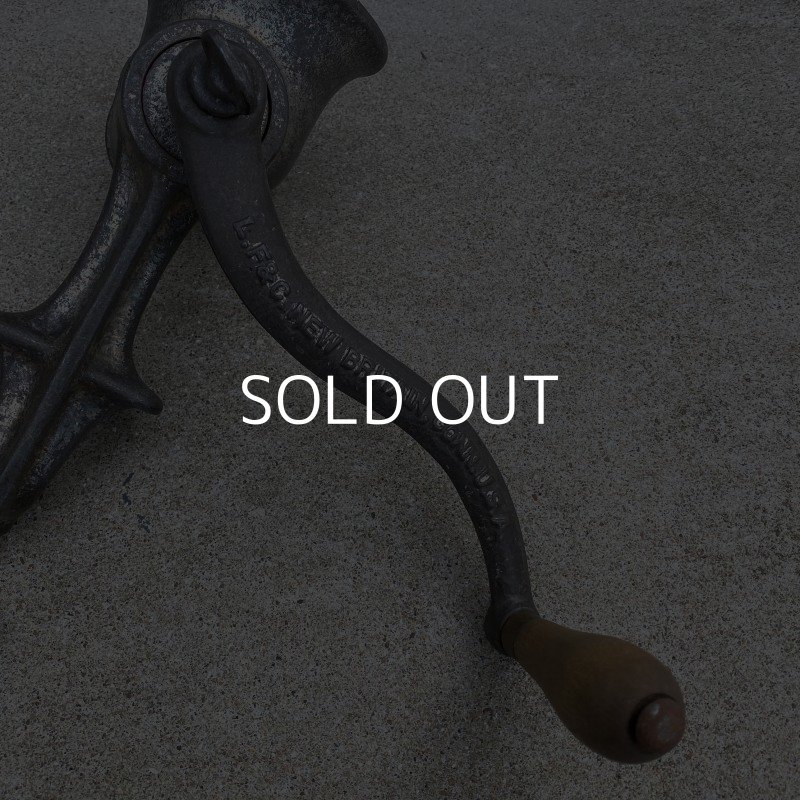 画像6: VINTAGE ANTIQUE FOOD CHOPPER UNIVERSAL L.F&C ヴィンテージ アンティーク フードチョッパー ミートグラインダー アメリカ / インダストリアル キッチン インテリア キャストアイアン 道具 USA