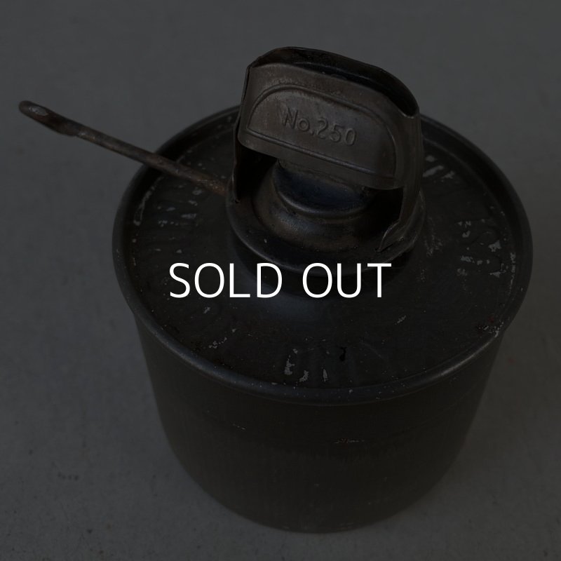 画像11: VINTAGE ANTIQUE ADLAKE 250 RAILROAD LANTERN ヴィンテージ アンティーク アドレイク ランタン オイルランプ アメリカ / レイルロードランタン レッドグローブ 赤色 キャンプ アウトドア USA  (6)