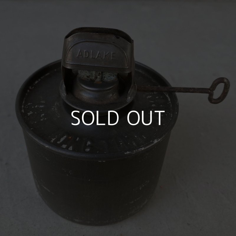 画像10: VINTAGE ANTIQUE ADLAKE 250 RAILROAD LANTERN ヴィンテージ アンティーク アドレイク ランタン オイルランプ アメリカ / レイルロードランタン レッドグローブ 赤色 キャンプ アウトドア USA  (6)