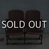 VINTAGE ANTIQUE THEATER CHAIR ヴィンテージ アンティーク シアターチェア アメリカ / 椅子 シアターベンチ 家具 木製 映画館 2連 店舗 什器 USA