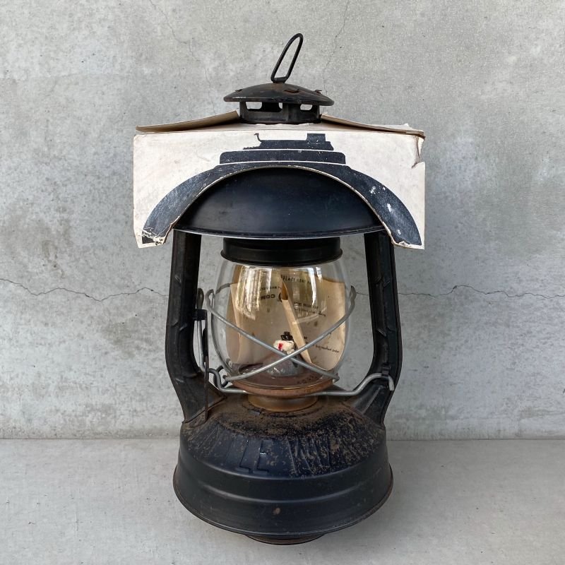 画像2: VINTAGE ANTIQUE DIETZ PATIO LAMP LANTERN LITTLE WIZARD ヴィンテージ アンティーク デイツ ランタン オイルランプ アメリカ / キャンプ アウトドア 玄関灯 USA