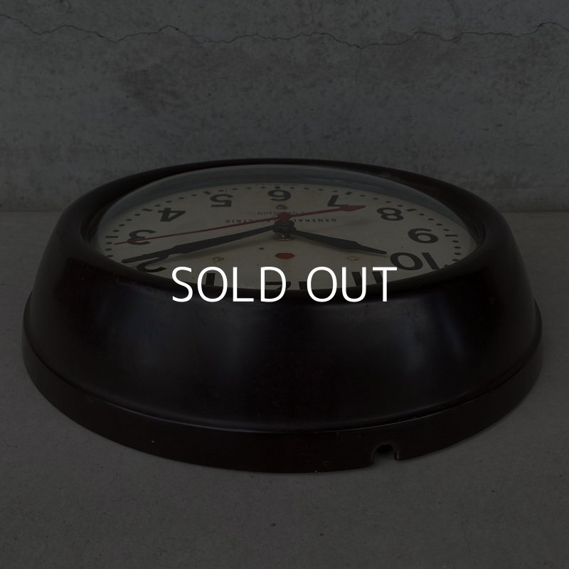 画像4: VINTAGE ANTIQUE GENERAL ELECTRIC TELECHRON WALL CLOCK ヴィンテージ アンティーク ウォールクロック 掛け時計 アメリカ / インダストリアル スクールクロック ダークブラウン 焦げ茶色 小型 店舗什器 USA