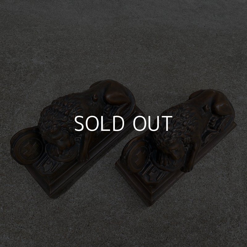 画像4: VINTAGE ANTIQUE BOOKEND HELVETIORUM FIDEI AC VIRTUTI ヴィンテージ アンティーク ブックエンド 瀕死のライオン像 / スイス ルツェルン オブジェ ディスプレイ 店舗備品