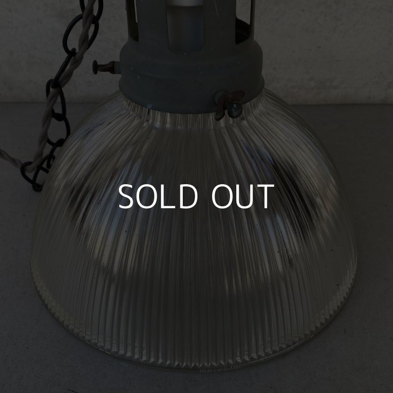 画像3: VINTAGE ANTIQUE HOLOPHANE 6515 ヴィンテージ アンティーク ホロフェーン 吊り下げライト アメリカ / インダストリアル ランプ ペンダントライト ガラスシェード 天井照明 店舗什器 USA