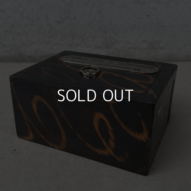 画像7: VINTAGE ANTIQUE W.F. BURNS CO. COINBANK JAPANNED ヴィンテージ アンティーク コインバンク ジャパンド ジャパンカラー アメリカ / コレクタブル 貯金箱 オブジェ USA