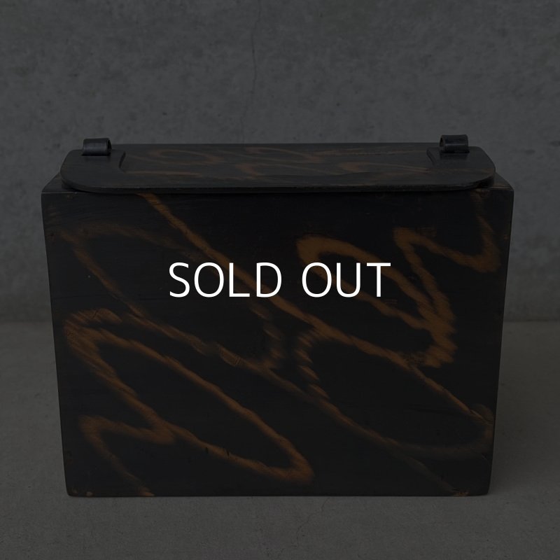 画像3: VINTAGE ANTIQUE W.F. BURNS CO. COINBANK JAPANNED ヴィンテージ アンティーク コインバンク ジャパンド ジャパンカラー アメリカ / コレクタブル 貯金箱 オブジェ USA