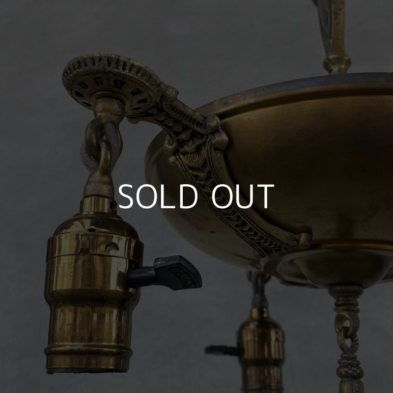 画像5: VINTAGE ANTIQUE ヴィンテージ アンティーク シャンデリア 吊り下げライト アメリカ / 3灯 ライト ペンダントライト ブラス 真鍮 天井照明 USA  (3)