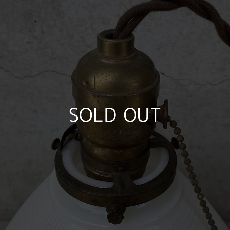 画像4: VINTAGE ANTIQUE ヴィンテージ アンティーク 吊り下げライト アメリカ / ライト ペンダントライト ミルクガラス ガラスシェード 天井照明 USA (2)