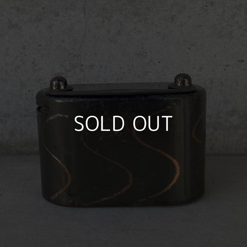 画像3: VINTAGE ANTIQUE  BURNS CO. NY COINBANK JAPANNED ヴィンテージ アンティーク コインバンク ジャパンド ジャパンカラー アメリカ / コレクタブル 貯金箱 オブジェ USA (2)