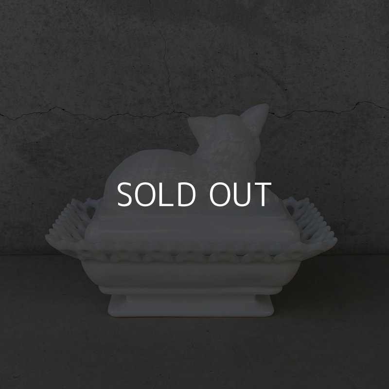 画像3: VINTAGE ANTIQUE WESTMORELAND MILK GLASS CAT ヴィンテージ アンティーク 猫 小物入れ / コレクタブル オブジェ ディスプレイ インテリア ミルクガラス 容器 雑貨 アメリカ