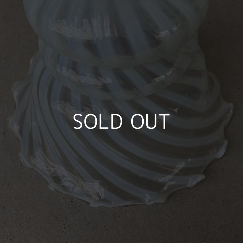 画像7: VINTAGE ANTIQUE OPALESCENT GLASS ヴィンテージ アンティーク 吊り下げライト オパールセントガラス 天井照明 / ライト ランプ ペンダントライト ガラスシェード E26 店舗什器 アメリカ USA (1)
