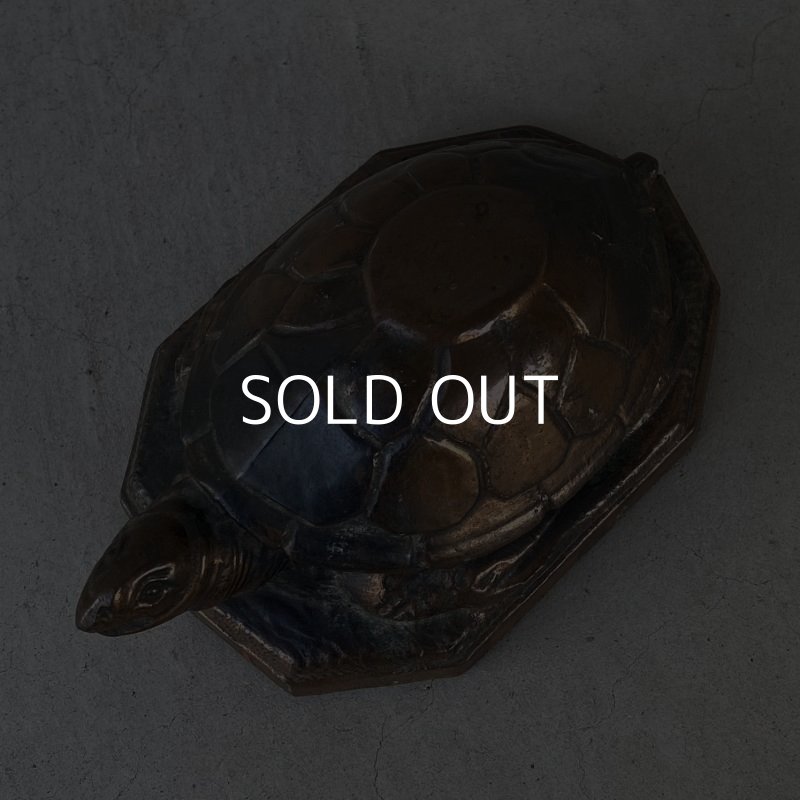 画像6: VINTAGE ANTIQUE TURTLE JAPANNED  ヴィンテージ アンティーク 亀 ジャパンフィニッシュ ジャパンカラー オブジェ / コレクタブル オブジェ ディスプレイ ジャパンド 置物 アメリカ