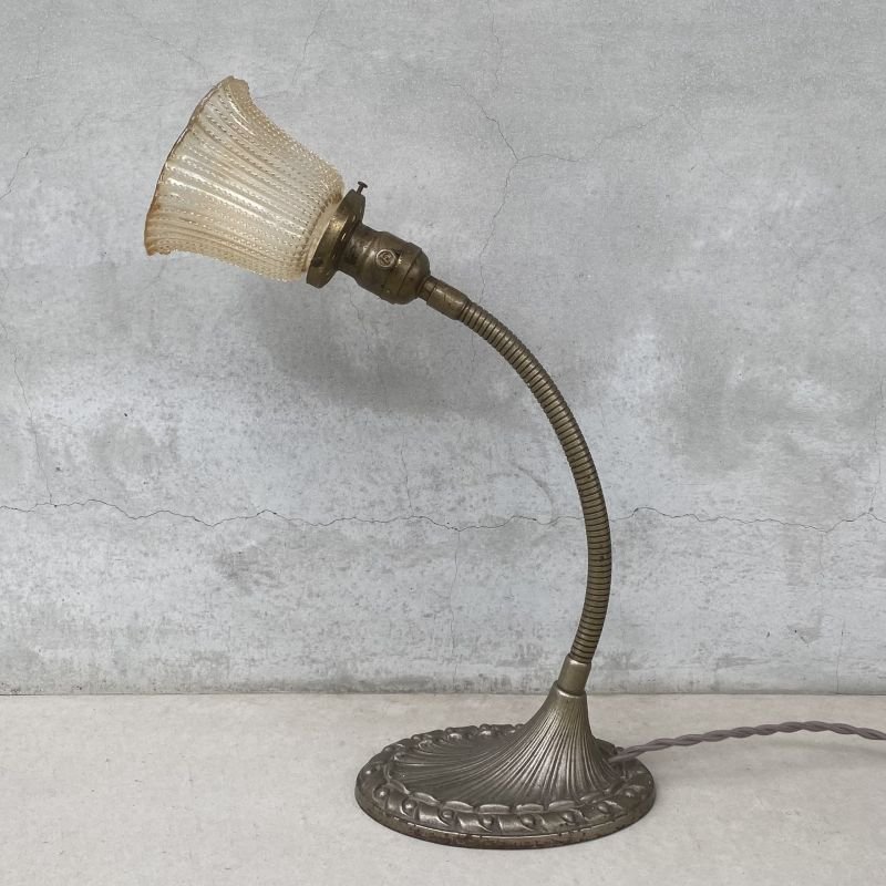 画像4: VINTAGE ANTIQUE DESKLAMP ALADDIN ヴィンテージ アンティーク デスクライト スタンドライト テーブルランプ 卓上ライト 照明 / グースネック ガラスシェード インテリア 店舗什器 アメリカ USA
