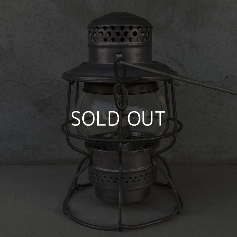 画像4: VINTAGE ANTIQUE ADLAKE KERO 400 IHB RAILROAD LANTERN ヴィンテージ アンティーク アドレイク レイルロード ランタン オイルランプ / キャンプ アウトドア デッドストック アメリカ USA (19)