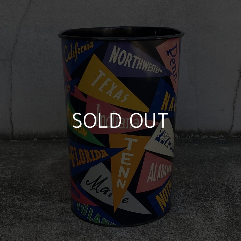 画像3: VINTAGE ANTIQUE TINCAN COLLEGE PENNANT ヴィンテージ アンティーク ゴミ箱 トラッシュ缶 カレッジペナント ティン缶 / インテリア ディスプレイ 雑貨 アメリカ