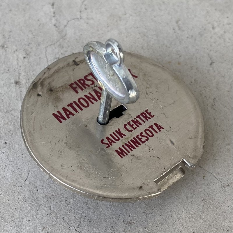 画像8: VINTAGE ANTIQUE PIGGY BANK BARREL ヴィンテージ アンティーク コインバンク 貯金箱 / コレクタブル オブジェ アドバタイジング 樽型 銀行 雑貨 アメリカ