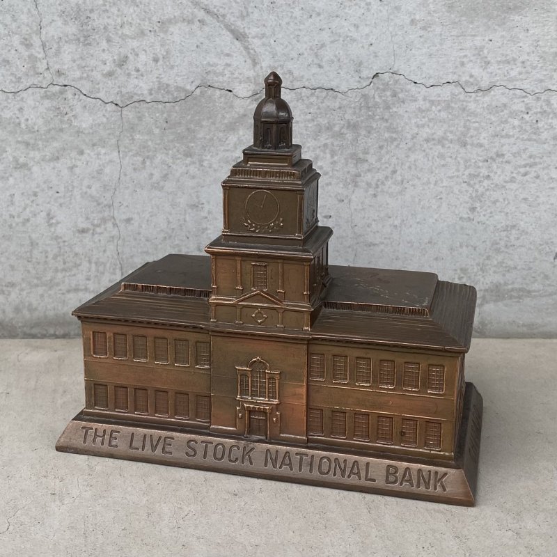 画像1: VINTAGE ANTIQUE COIN BANK THE LIVE STOCK NATIONAL BANK ヴィンテージ アンティーク コインバンク 貯金箱 / コレクタブル オブジェ インテリア ノベルティー 銀行 アメリカ USA 