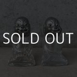 VINTAGE ANTIQUE BILLIKEN SALT AND PEPPER SHAKERS ヴィンテージ アンティーク ビリケン ソルト＆ペッパー 塩胡椒入れ / コレクタブル ガラス オブジェ アメリカ