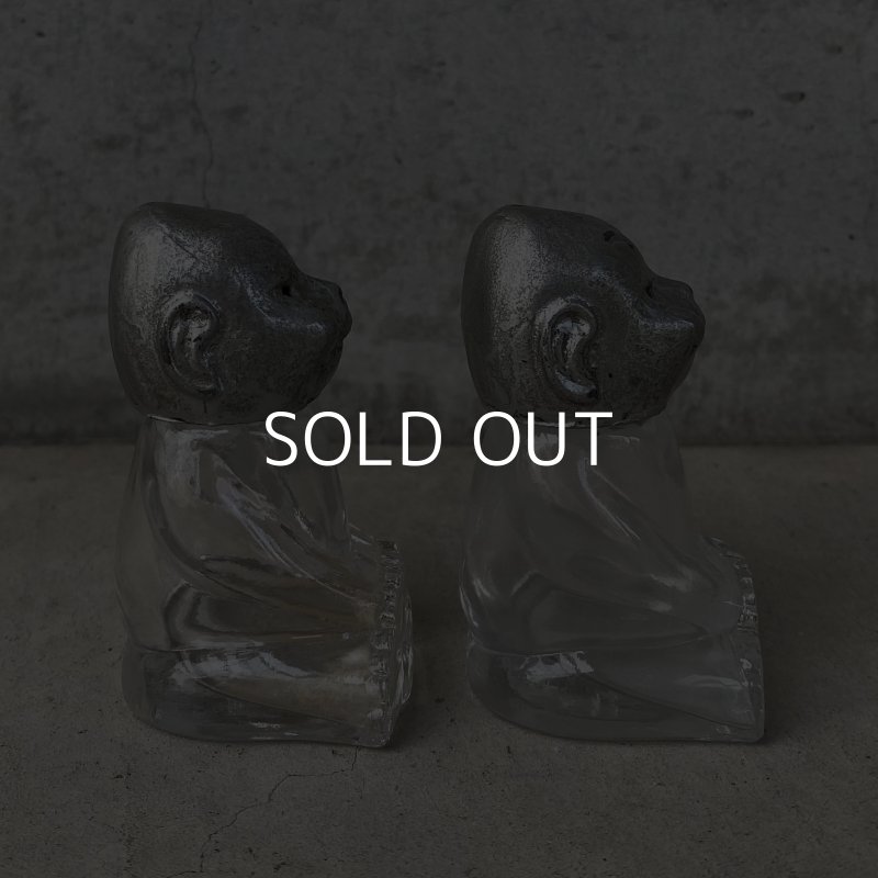 画像3: VINTAGE ANTIQUE BILLIKEN SALT AND PEPPER SHAKERS ヴィンテージ アンティーク ビリケン ソルト＆ペッパー 塩胡椒入れ / コレクタブル ガラス オブジェ アメリカ