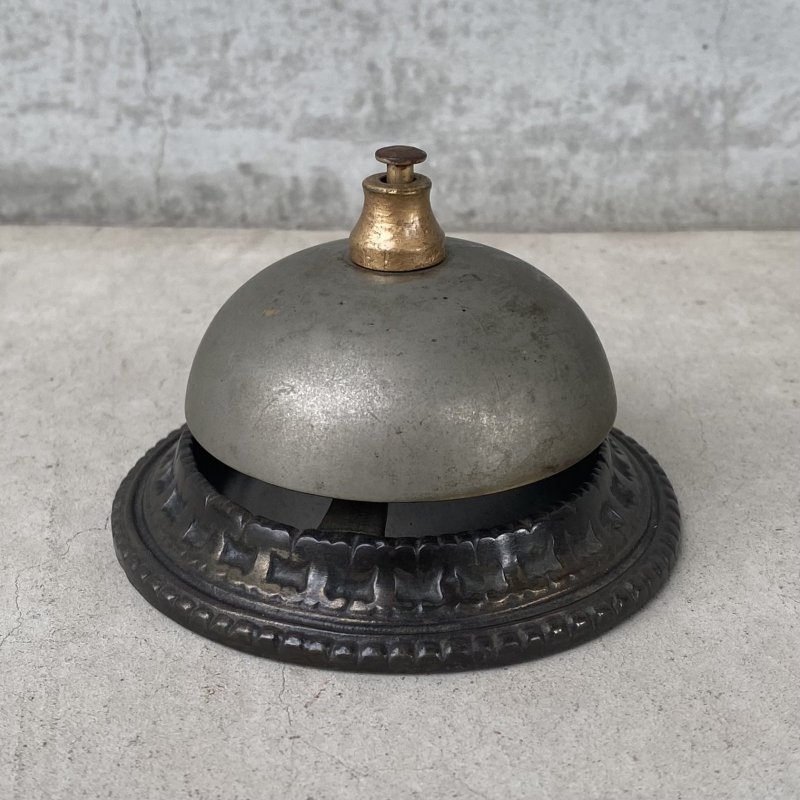 画像2: VINTAGE ANTIQUE BELL  ヴィンテージ アンティーク 呼び鈴 カウンターベル / コールベル デスクベル 卓上ベル コレクタブル オブジェ 鈴 鐘 雑貨 小物 店舗 アメリカ (2)
