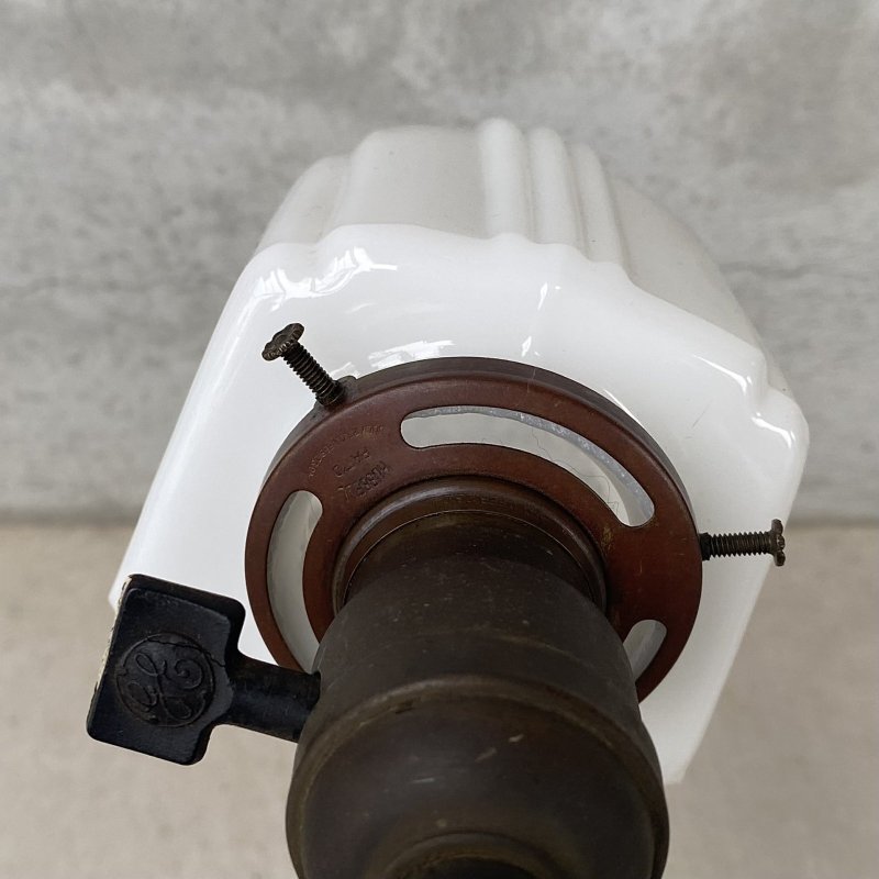 画像8: VINTAGE ANTIQUE DESKLAMP JAPANNED HUBBELL GE ヴィンテージ アンティーク デスクランプ スタンドライト ジャパンド ジャパンカラー 卓上ライト 照明 / ミルクガラスシェード グースネック コレクタブル 店舗什器 アメリカ