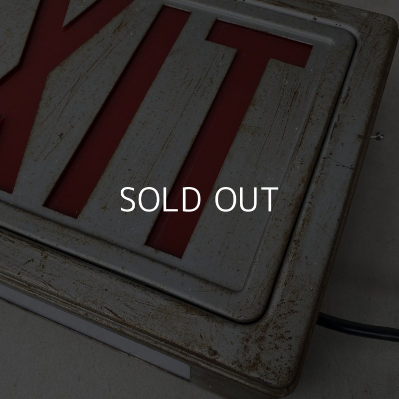 画像8: VINTAGE ANIQUE EXIT SIGN ヴィンテージ アンティーク 看板 電光看板 出口 / ライトサイン サインランプ 電飾看板 非常口 ガレージ 店舗什器 アメリカ