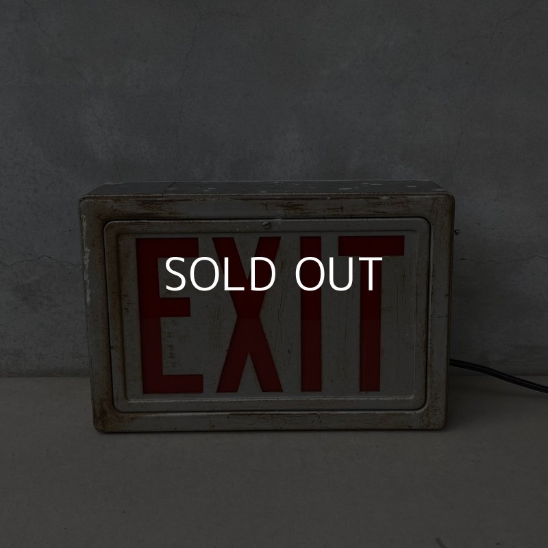 画像1: VINTAGE ANIQUE EXIT SIGN ヴィンテージ アンティーク 看板 電光看板 出口 / ライトサイン サインランプ 電飾看板 非常口 ガレージ 店舗什器 アメリカ