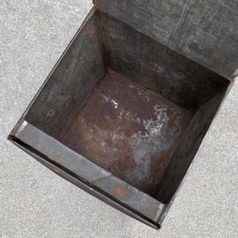 画像8: VINTAGE ANTIQUE MCCORMICK'S BISCUITTIN CAN ヴィンテージ アンティーク マコーミック ティン 缶 / ボックス アドバタイジング ディスプレイ ブリキ 小物入れ 収納 箱 企業物 店舗什器 アメリカ