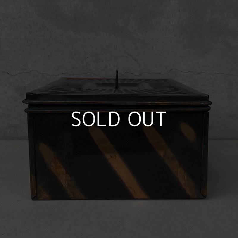 画像4: VINTAGE ANTIQUE JAPANNED BOX ヴィンテージ アンティーク ジャパンド ジャパンカラー ボックス / コレクタブル キャッシュボックス 金庫 ケース 箱 アメリカ