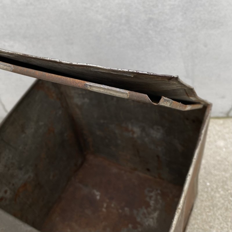 画像11: VINTAGE ANTIQUE MCCORMICK'S BISCUITTIN CAN ヴィンテージ アンティーク マコーミック ティン 缶 / ボックス アドバタイジング ディスプレイ ブリキ 小物入れ 収納 箱 企業物 店舗什器 アメリカ