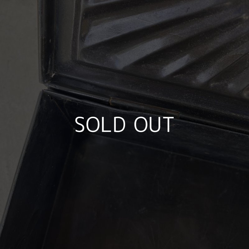 画像9: VINTAGE ANTIQUE JAPANNED BOX ヴィンテージ アンティーク ジャパンド ジャパンカラー ボックス / コレクタブル キャッシュボックス 金庫 ケース 箱 アメリカ