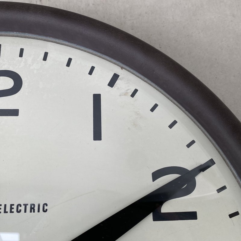 画像9: VINTAGE ANTIQUE GENERAL ELECTRIC WALL CLOCK GE ヴィンテージ アンティーク ウォールクロック ゼネラルエレクトリック 壁掛け時計 / スクールクロック ベークライト ブラウン 茶色 店舗什器 アメリカ (1)