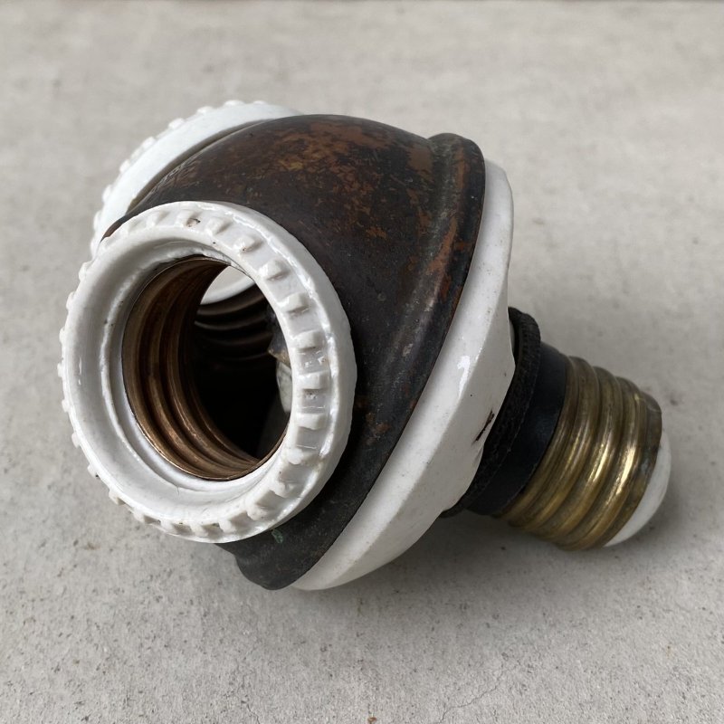 画像3: VINTAGE ANTIQUE BENJAMIN SOCKET ヴィンテージ アンティーク ベンジャミンソケット / ランプ ライト 2灯 コレクタブル 照明 店舗什器 アメリカ USA (4)