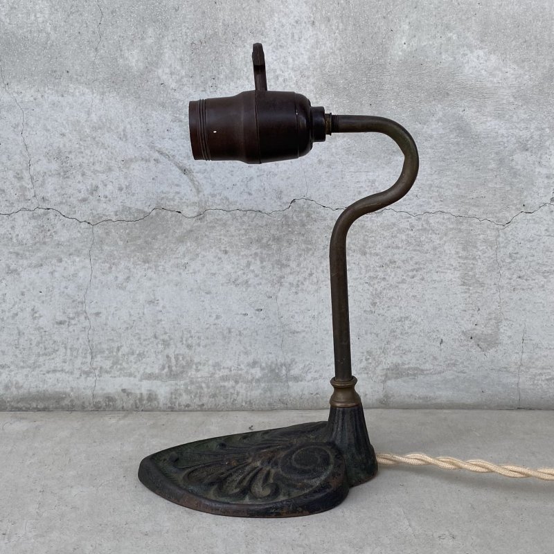 画像4: VINTAGE ANTIQUE DESKLAMP ヴィンテージ アンティーク デスクランプ スタンドライト  卓上ライト 照明 / テーブルランプ コレクタブル 店舗什器 E26 アメリカ
